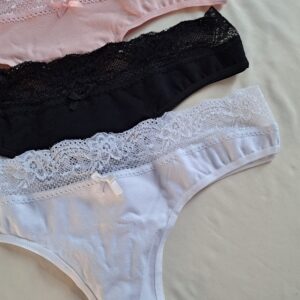 Cola less Especial de algodón y lycra con cintura de puntilla Pack x3
