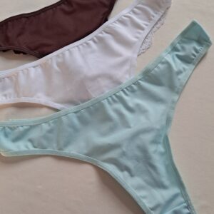 Cola less de microfibra con puntilla detras